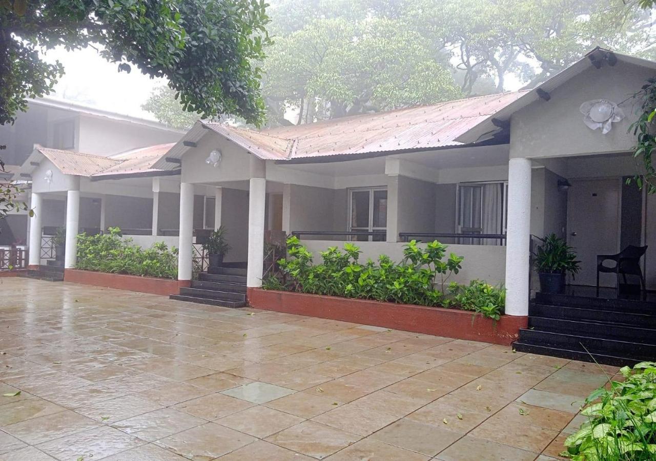 Del Hotel Mahabaleshwar Exterior photo